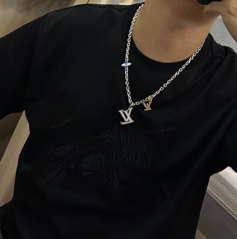Louis Vuitton Necklaces Flexible 249368
