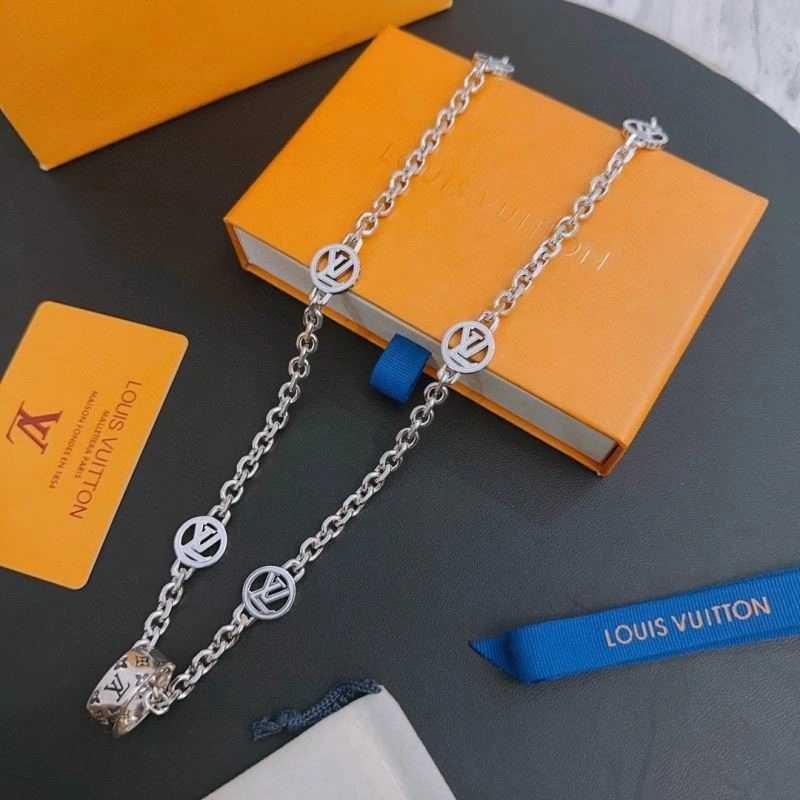 Louis Vuitton Necklaces Seasonal 249361
