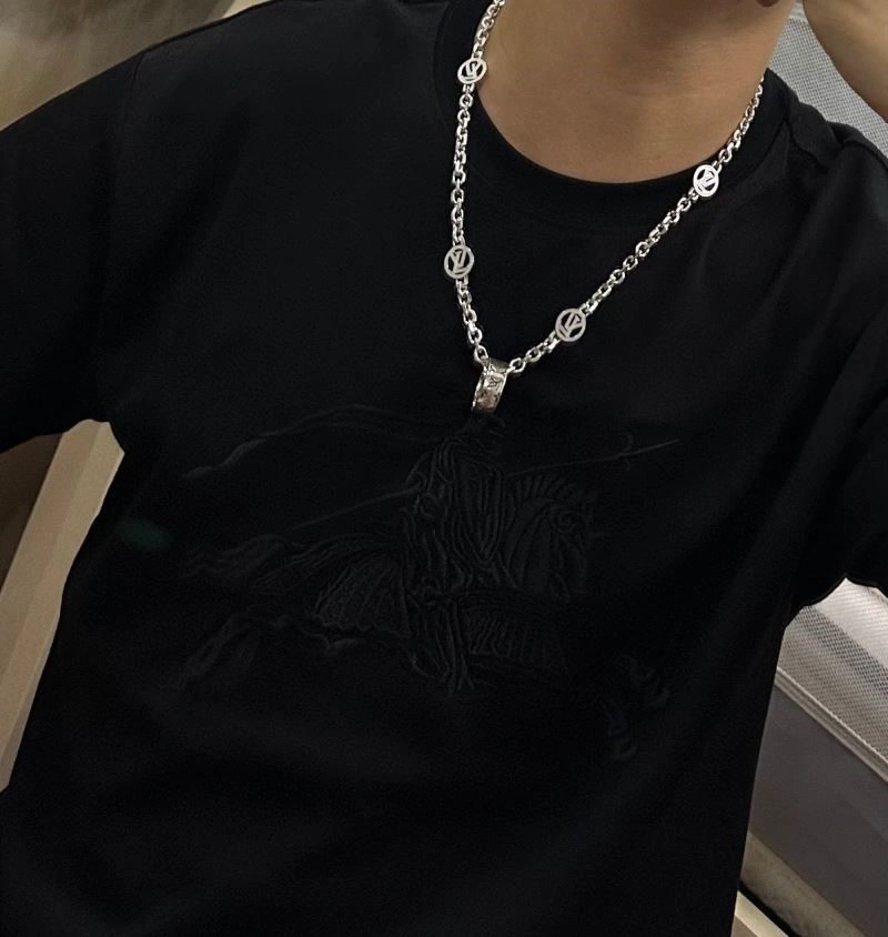 Louis Vuitton Necklaces Seasonal 249361