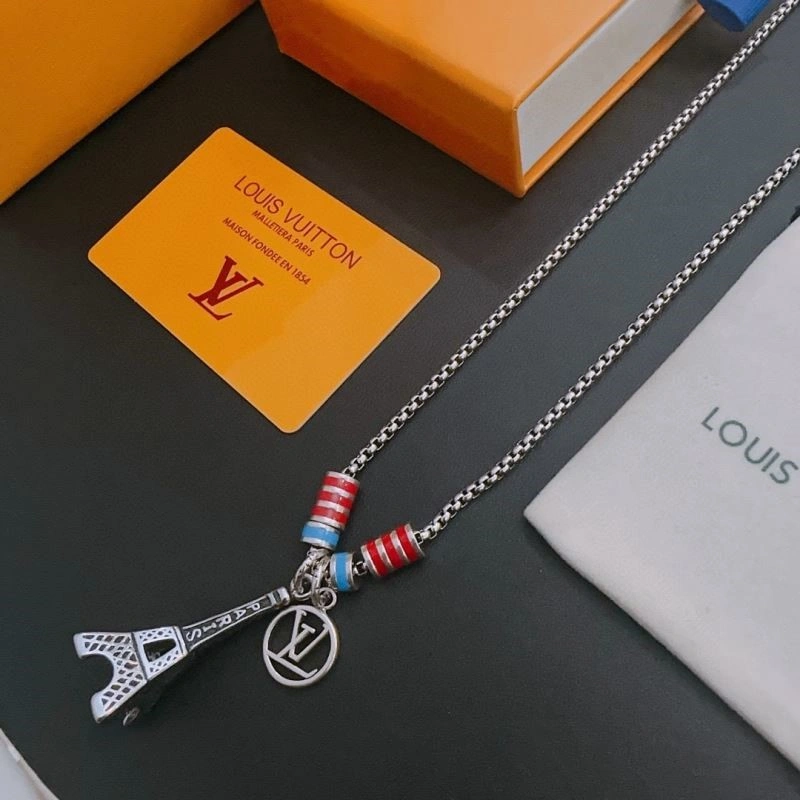 Bright Louis Vuitton Necklaces 249360