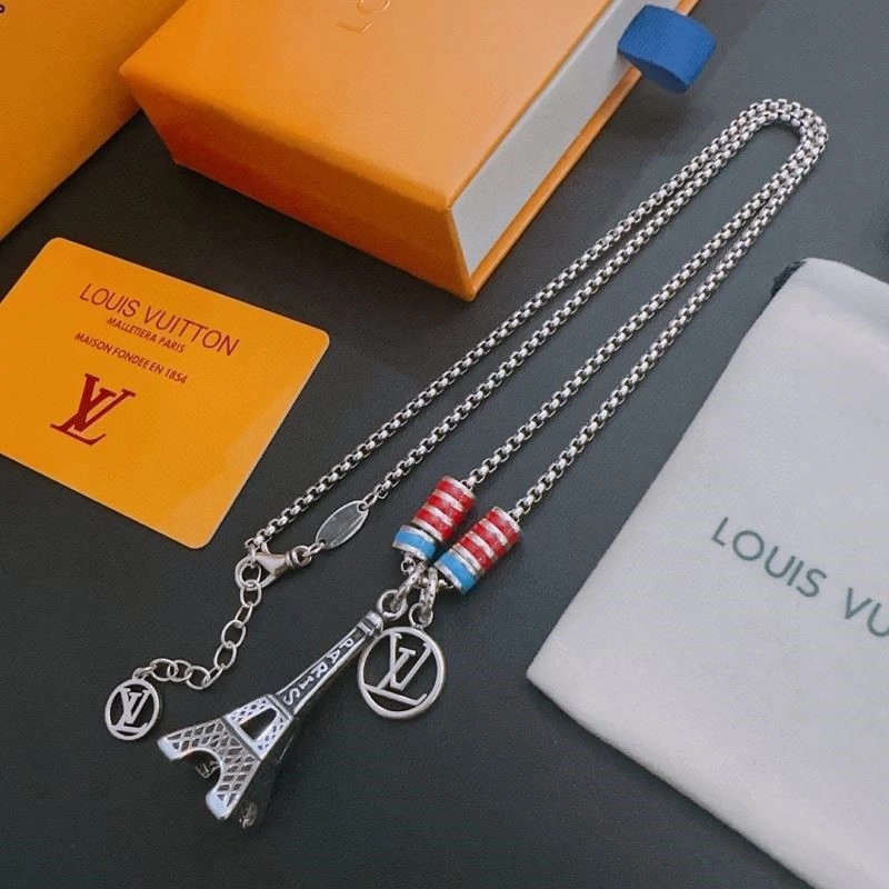 Bright Louis Vuitton Necklaces 249360