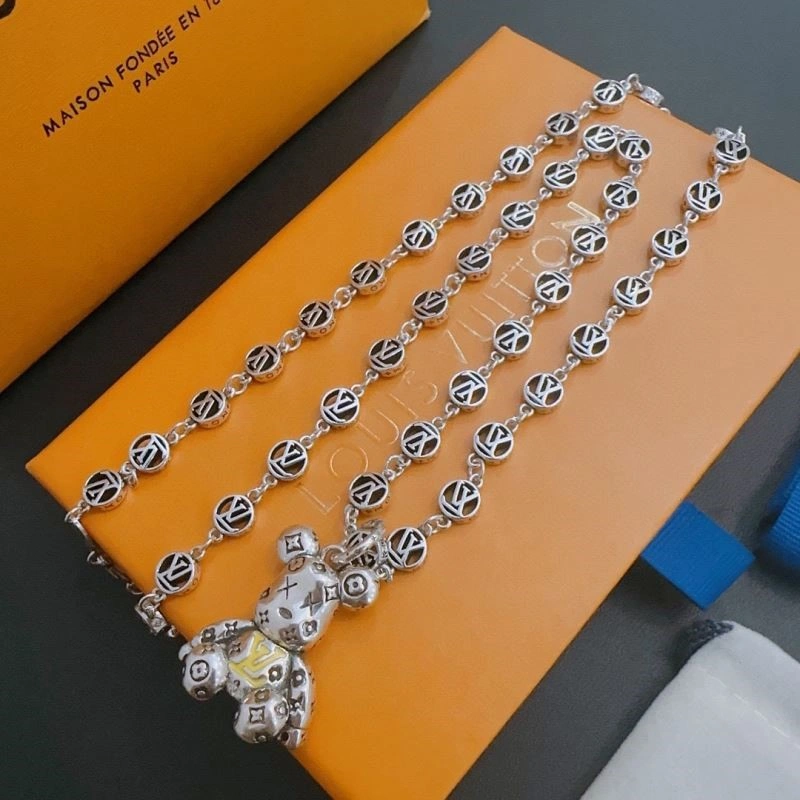 AllSeason Louis Vuitton Necklaces 249366