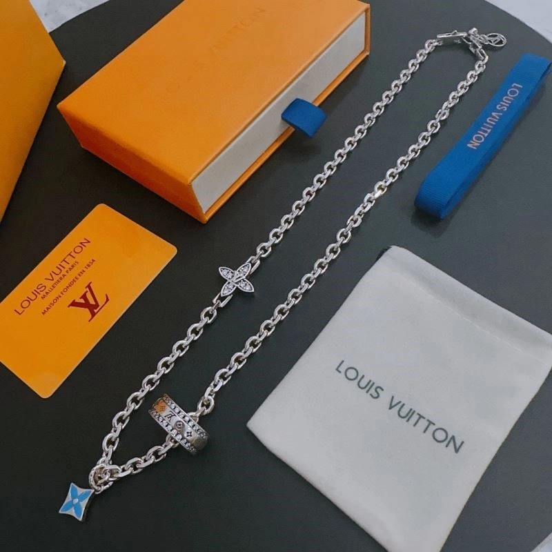 Louis Vuitton Necklaces Tailored 249380
