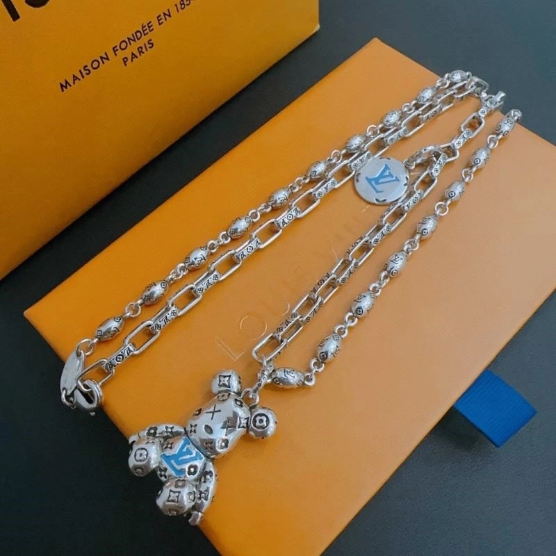 Louis Vuitton Necklaces Sleek 249359