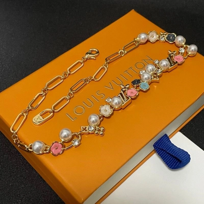 Breathable Louis Vuitton Necklaces 249367