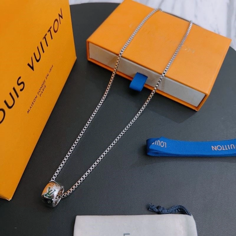 Louis Vuitton Necklaces Resilient 249370