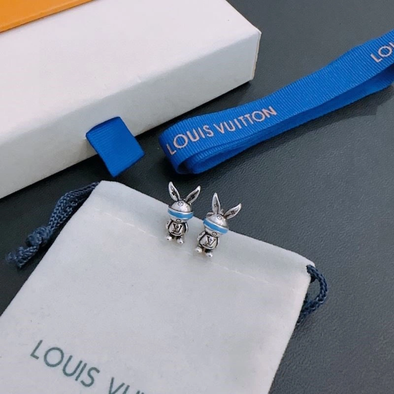 Sophisticated Louis Vuitton Necklaces 249345