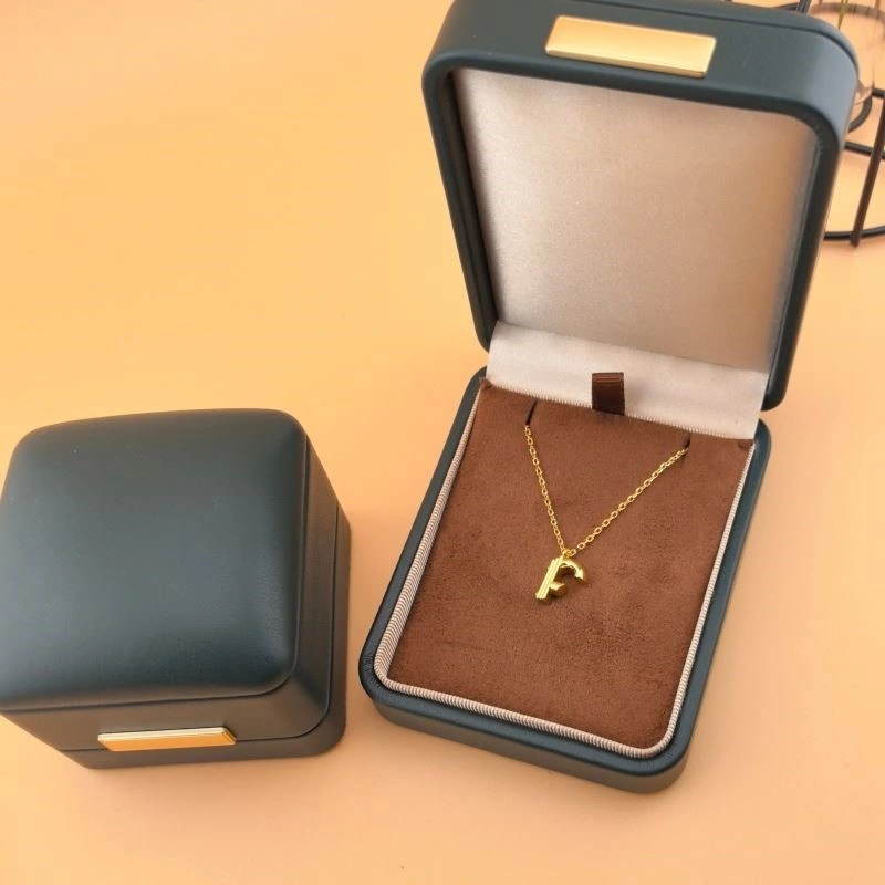 Louis Vuitton Necklaces OnTrend 249343
