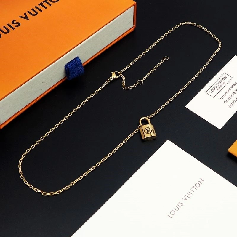 Louis Vuitton Necklaces SmoothTexture 249326