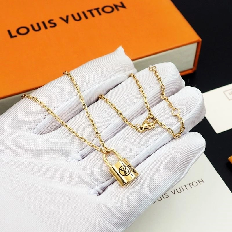 Louis Vuitton Necklaces SmoothTexture 249326