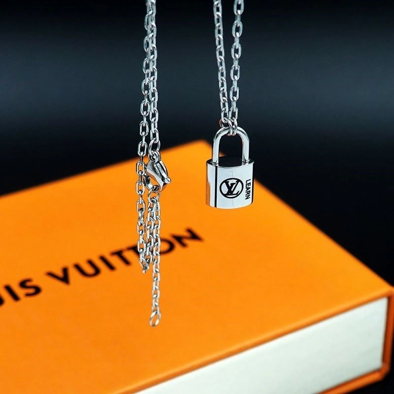 Trendy Louis Vuitton Necklaces 249324