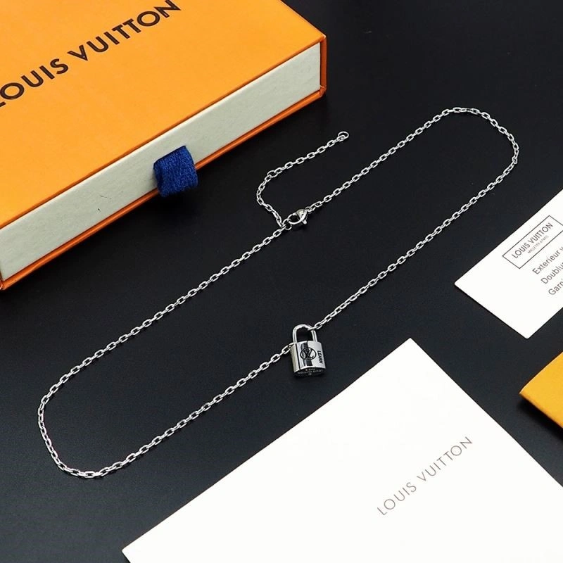 Trendy Louis Vuitton Necklaces 249324