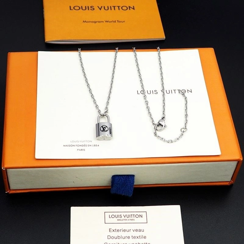 Trendy Louis Vuitton Necklaces 249324