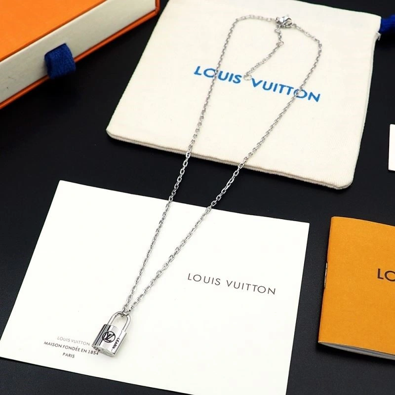 Trendy Louis Vuitton Necklaces 249324