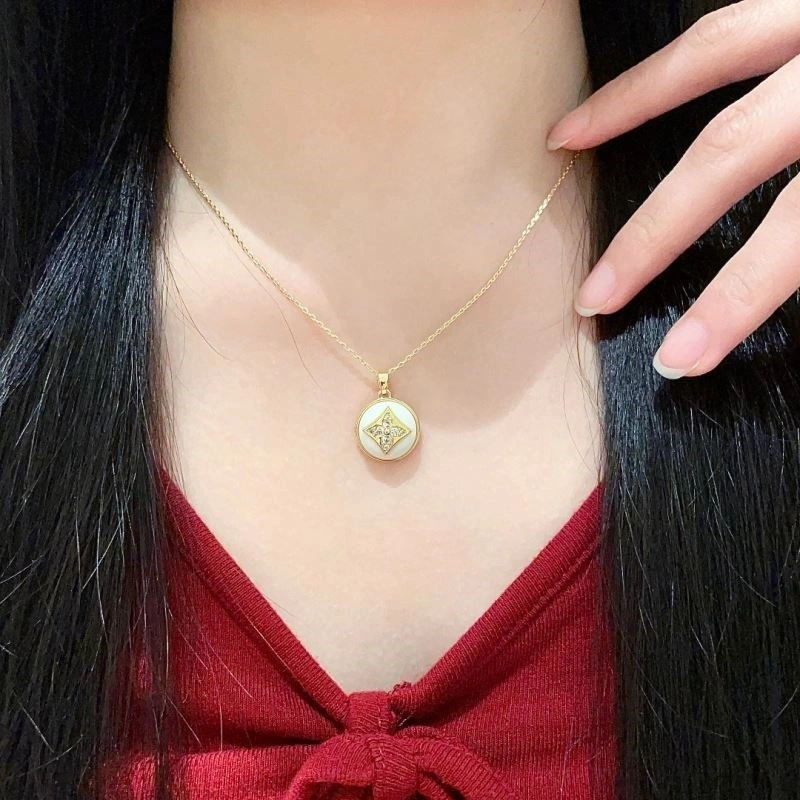 Louis Vuitton Necklaces TravelReady 249337