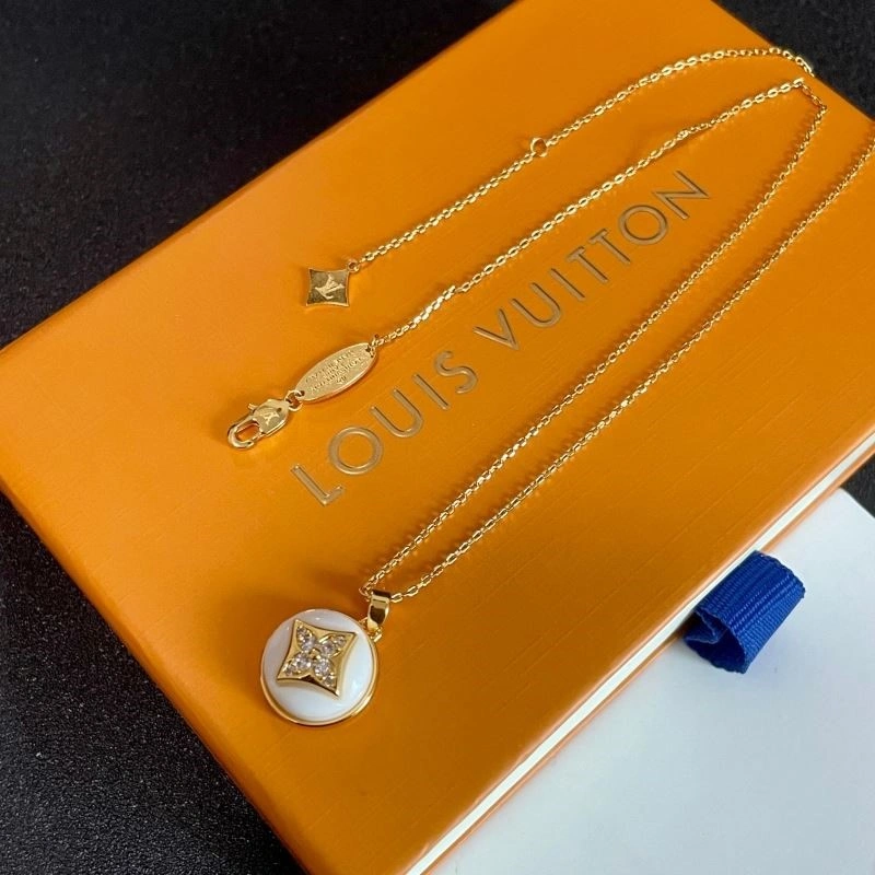 Louis Vuitton Necklaces TravelReady 249337