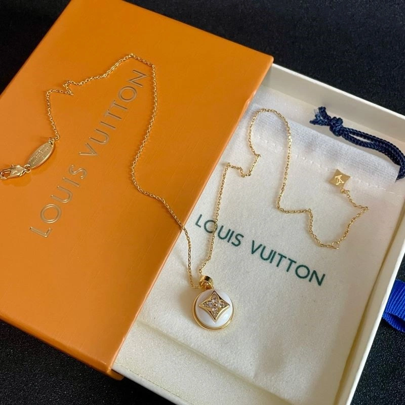 Louis Vuitton Necklaces TravelReady 249337