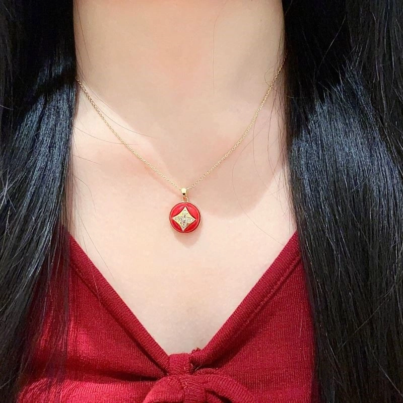 Sleek Louis Vuitton Necklaces 249318