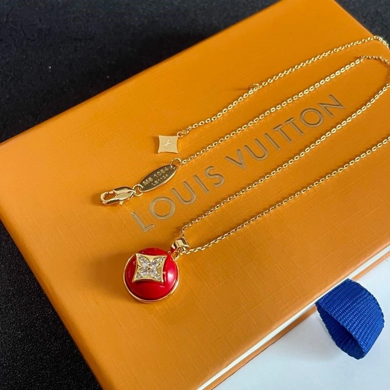 Sleek Louis Vuitton Necklaces 249318