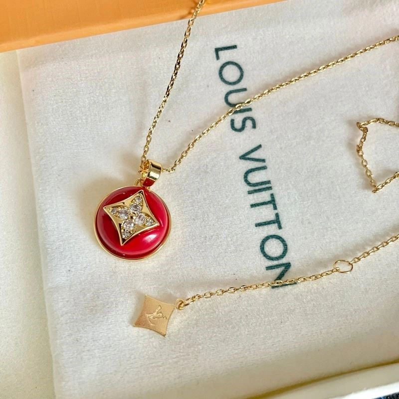 Sleek Louis Vuitton Necklaces 249318