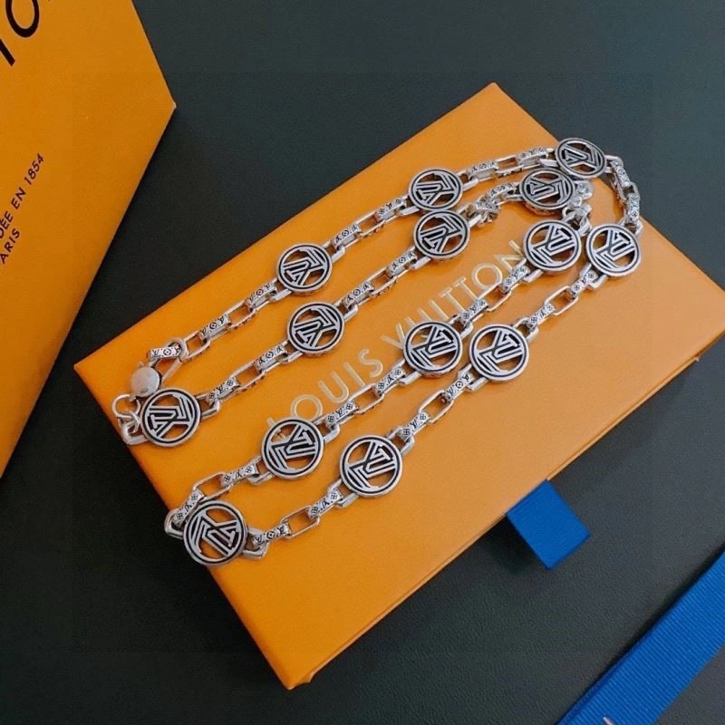 Louis Vuitton Necklaces Practical 249311