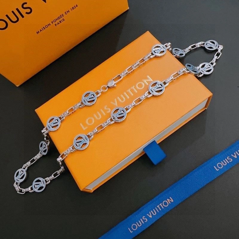 AllSeason Louis Vuitton Necklaces 249321