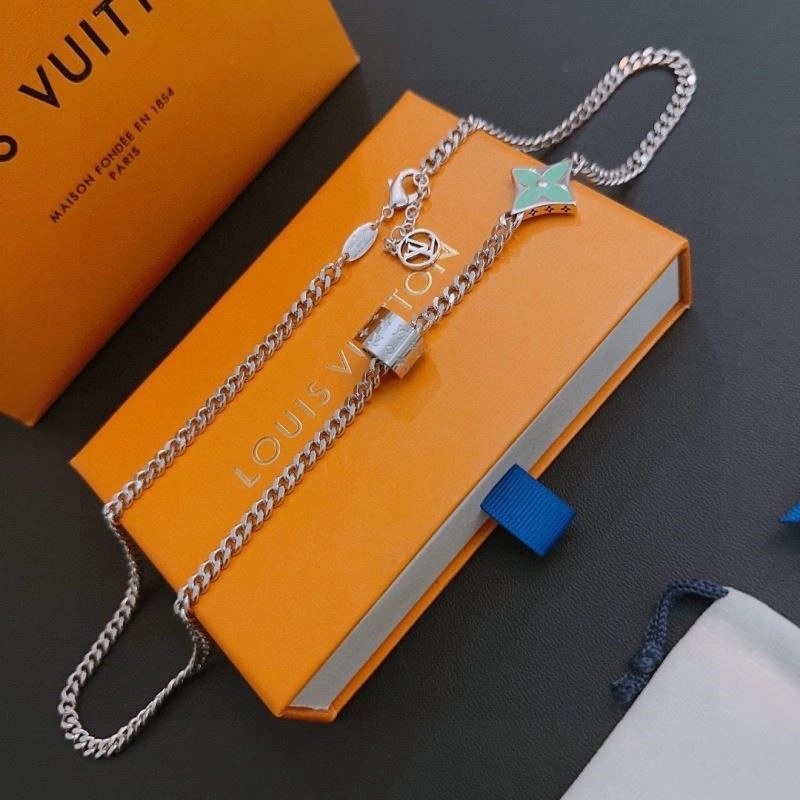 RelaxedFit Louis Vuitton Necklaces 249340