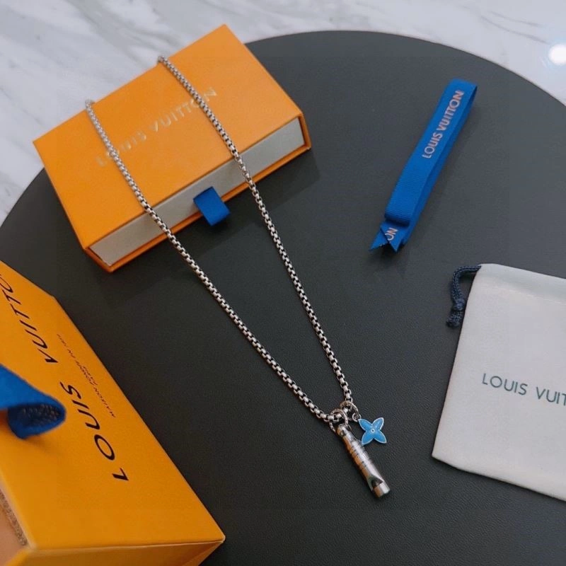 Louis Vuitton Necklaces Timeless 249313