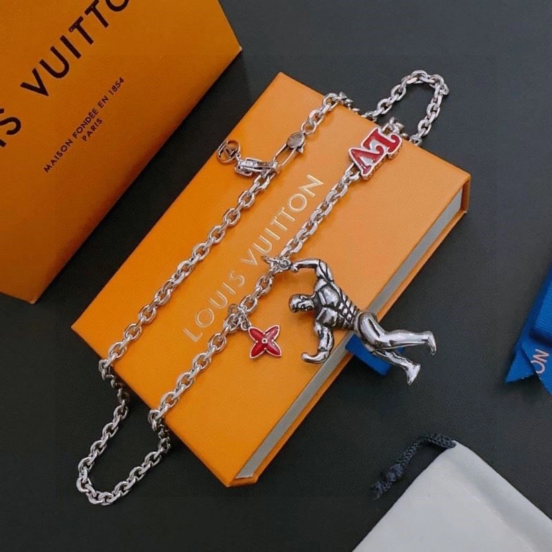 Louis Vuitton Necklaces Sporty 249328