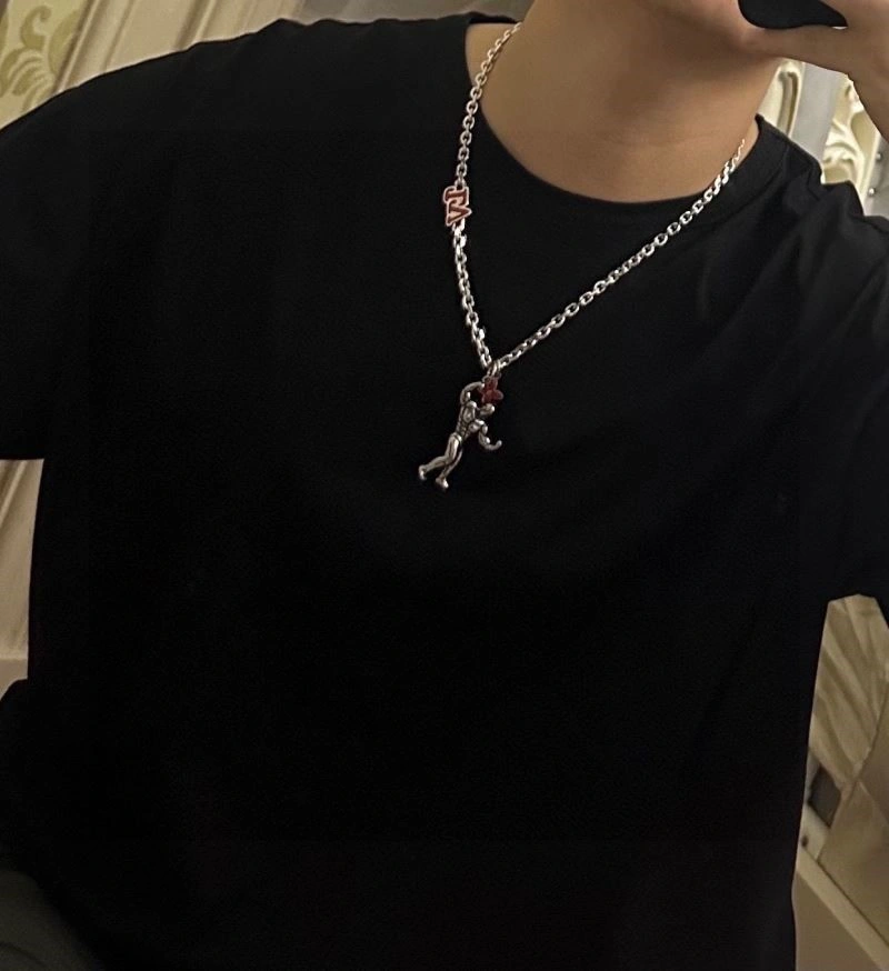 Louis Vuitton Necklaces Sporty 249328
