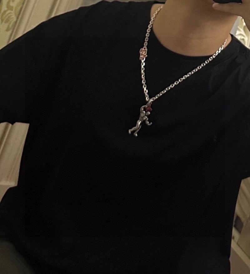 Louis Vuitton Necklaces Sporty 249328