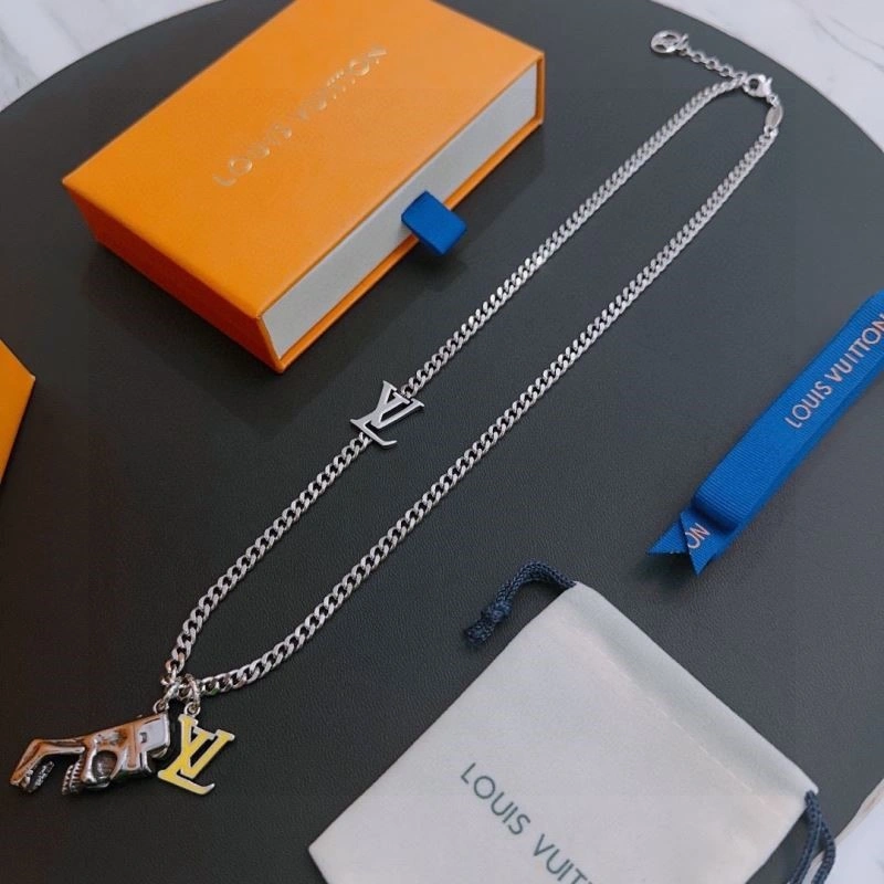 MultiPurpose Louis Vuitton Necklaces 249322