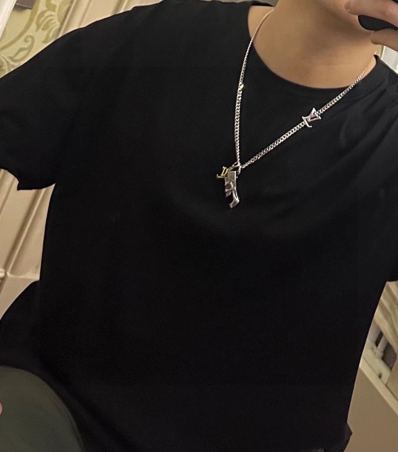 MultiPurpose Louis Vuitton Necklaces 249322