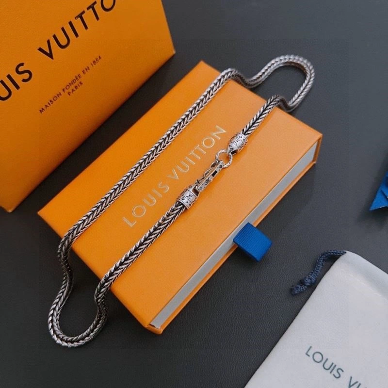 Louis Vuitton Necklaces Bold 249315