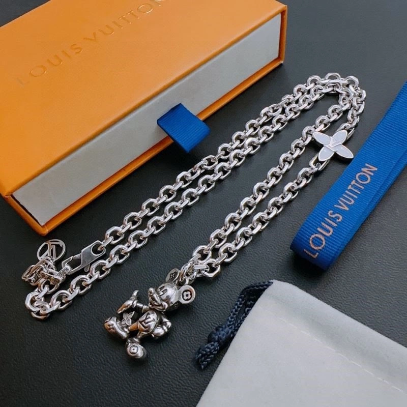 Stylish Louis Vuitton Necklaces 249314
