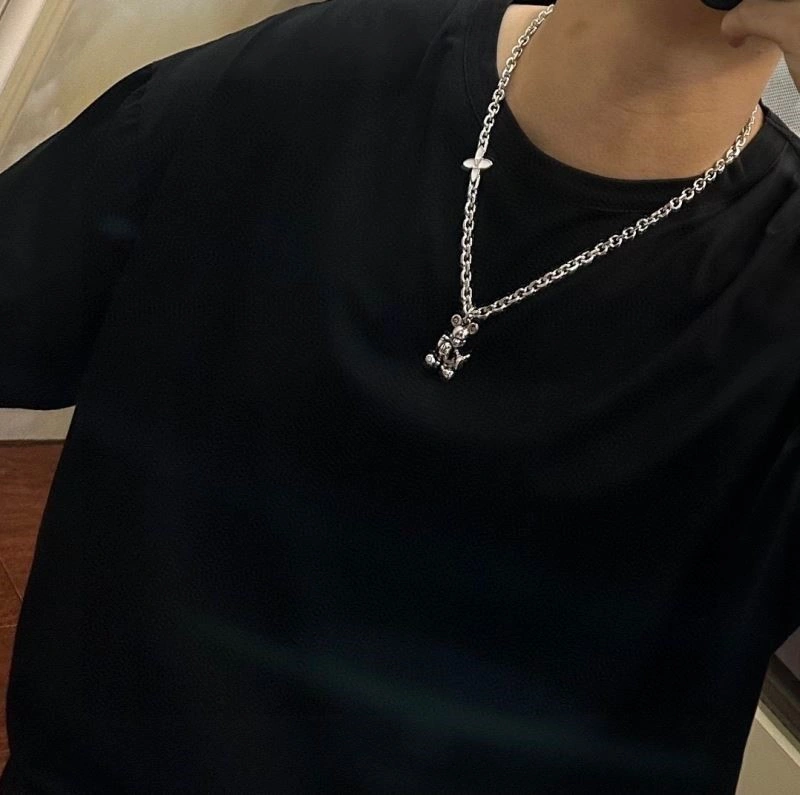 Stylish Louis Vuitton Necklaces 249314
