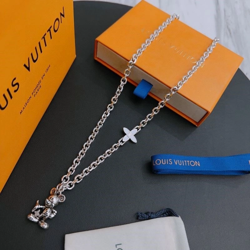 Stylish Louis Vuitton Necklaces 249314