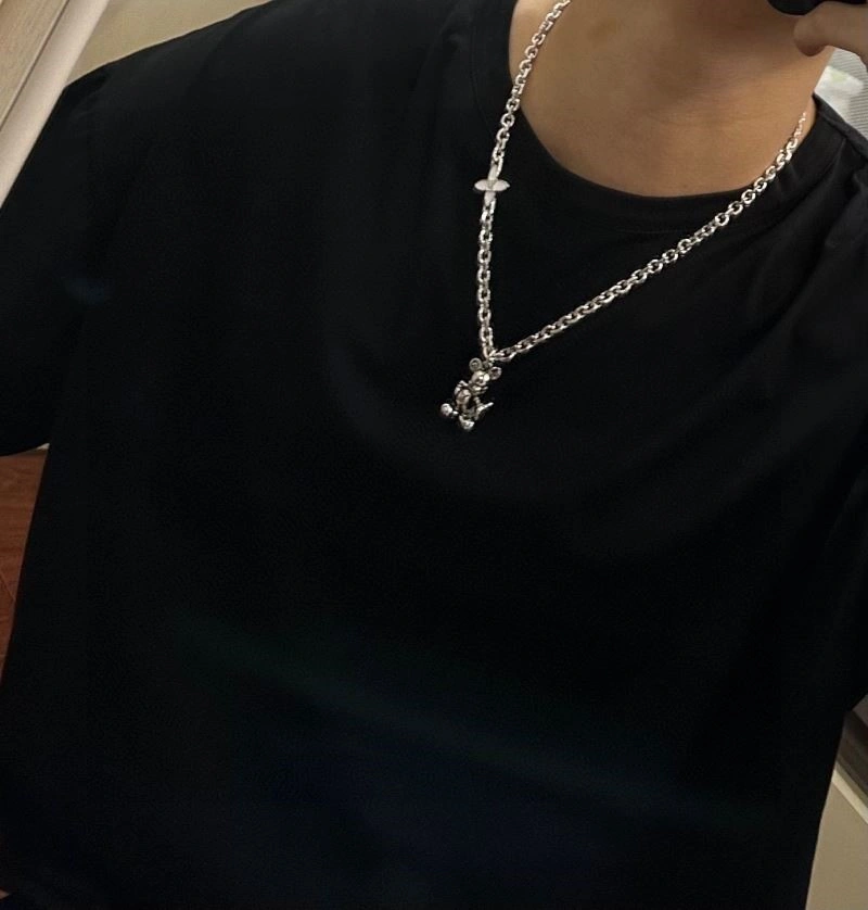 Stylish Louis Vuitton Necklaces 249314