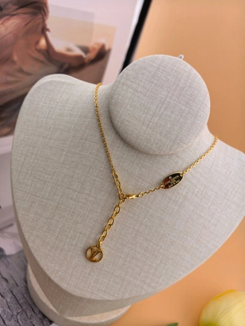 Trendsetting Louis Vuitton Necklaces 249327