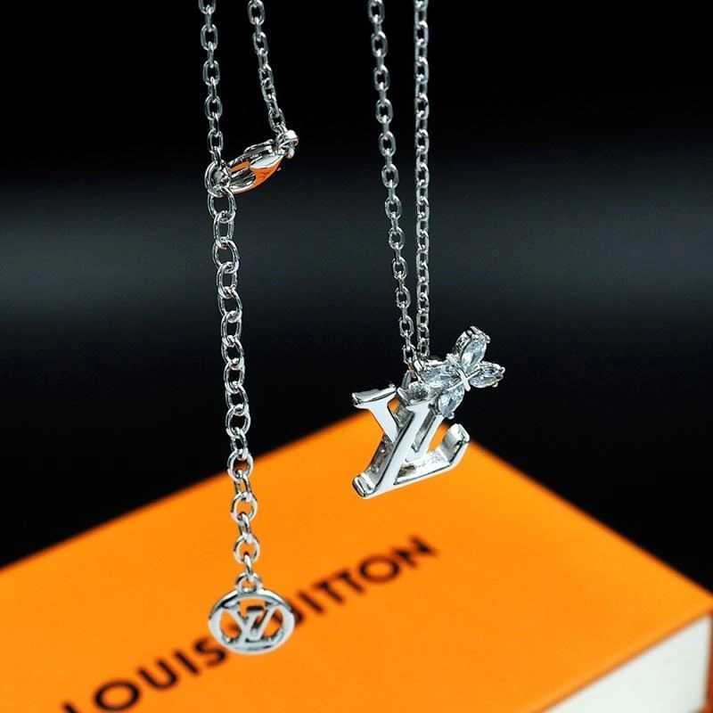 Louis Vuitton Necklaces OnTrend 249341