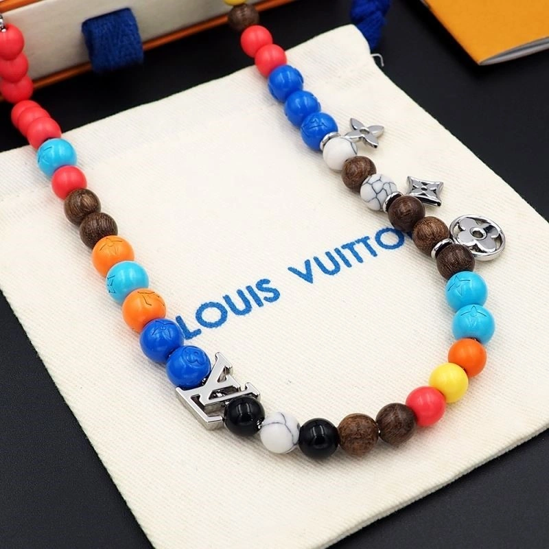 Elegant Louis Vuitton Necklaces 249342