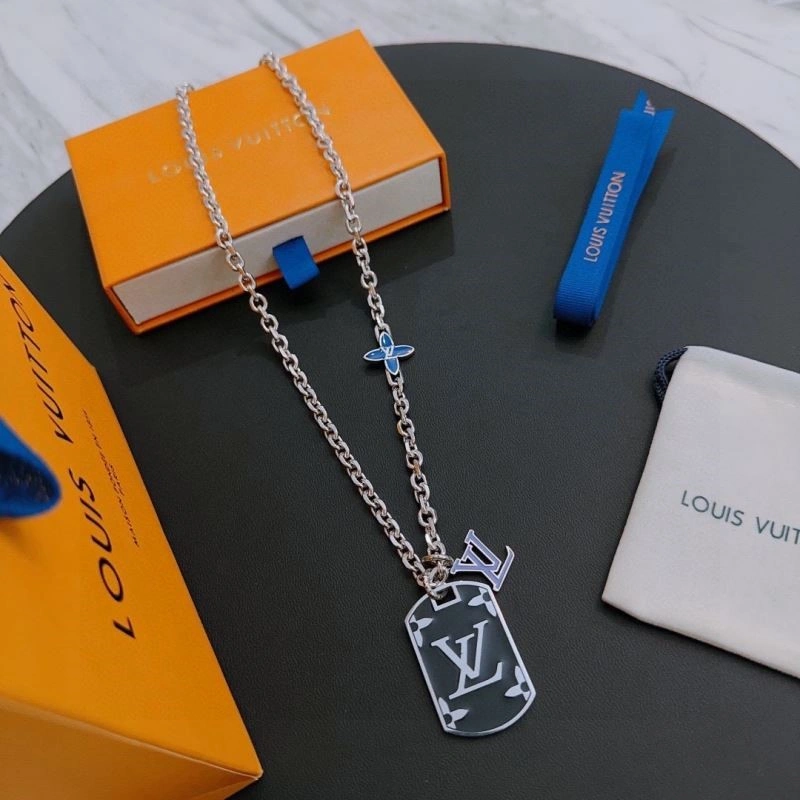 Sleek Louis Vuitton Necklaces 249335