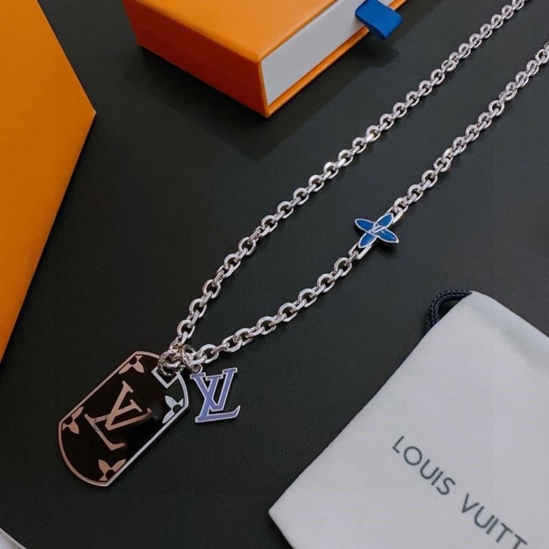 Sleek Louis Vuitton Necklaces 249335