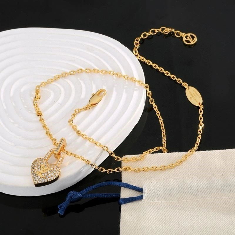 Refined Louis Vuitton Necklaces 249312