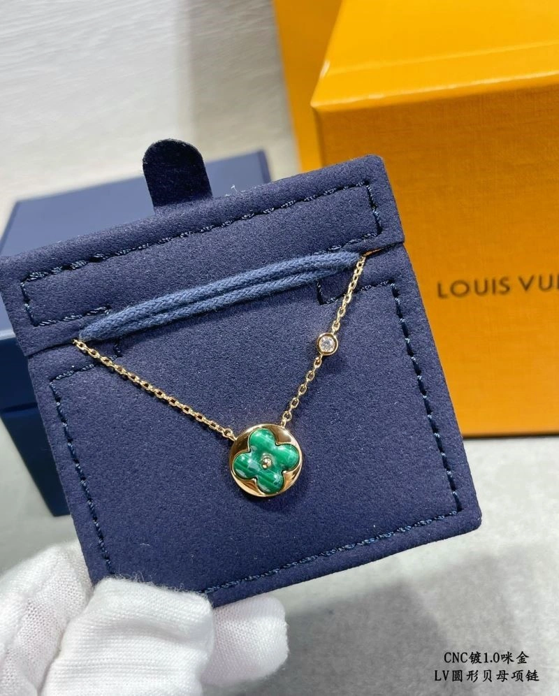 Louis Vuitton Necklaces Sporty 249308