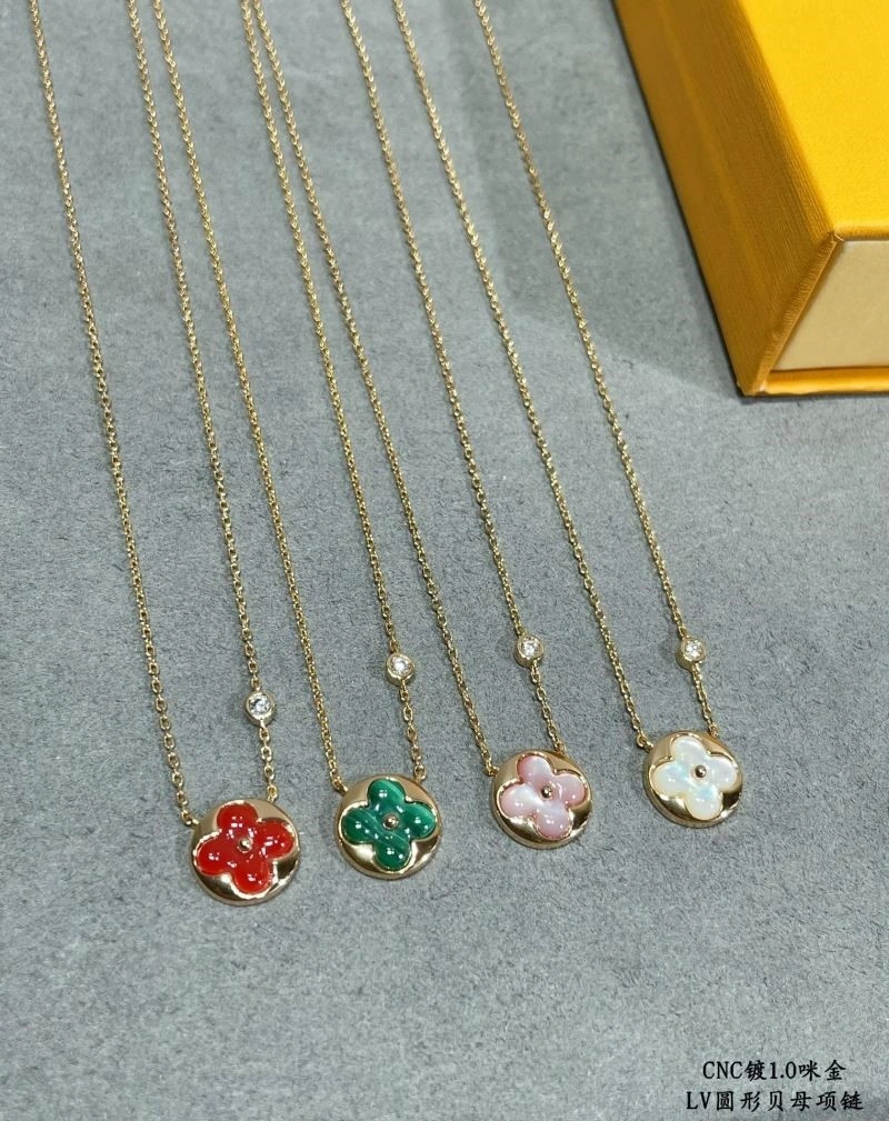 Louis Vuitton Necklaces Sporty 249308