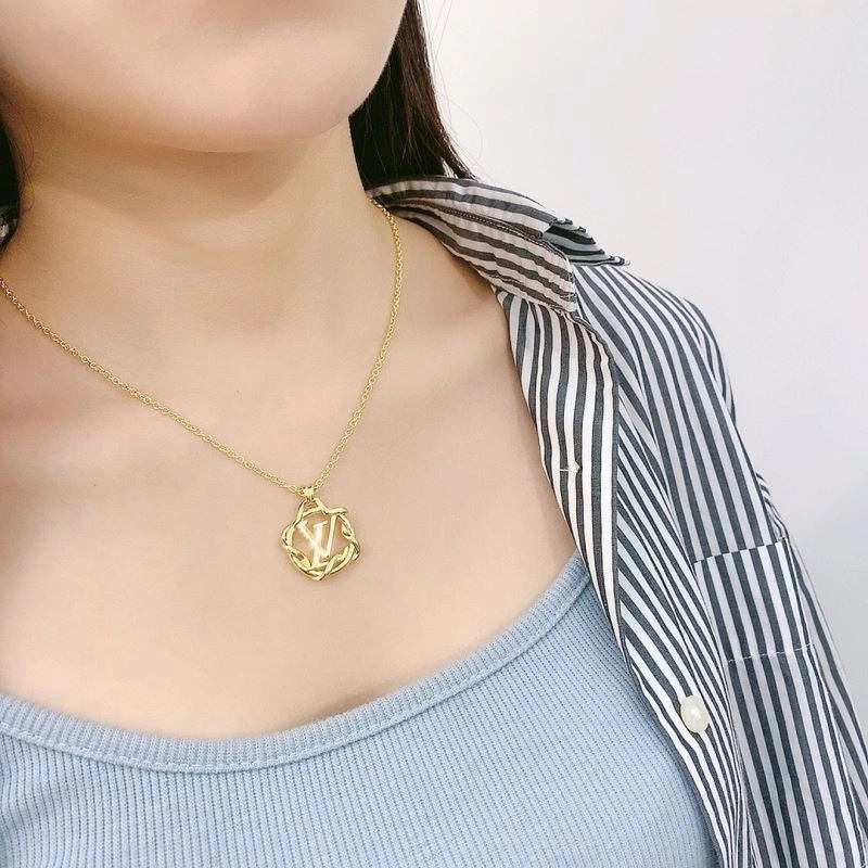 Louis Vuitton Necklaces Compact 249294