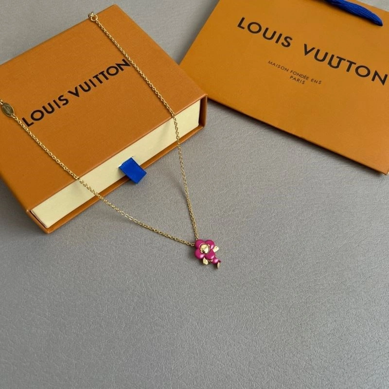 Louis Vuitton Necklaces Trendy 249278