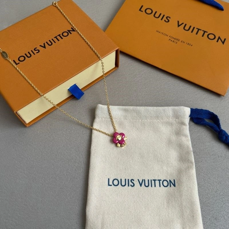 Louis Vuitton Necklaces Trendy 249278