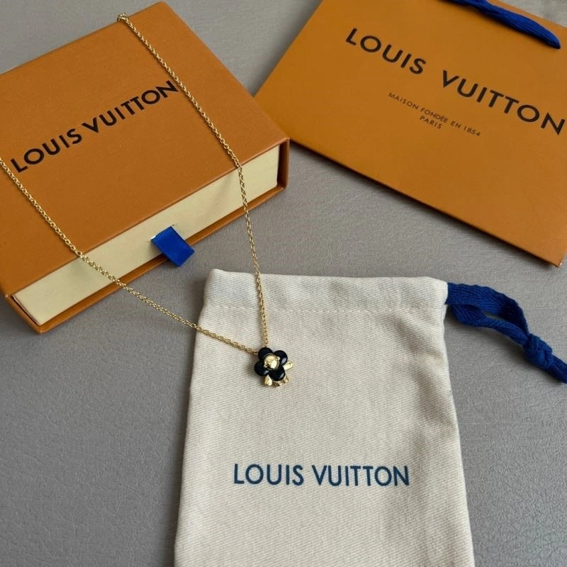 AllSeason Louis Vuitton Necklaces 249274